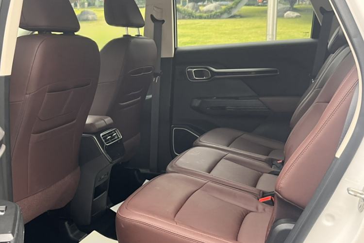 Used Geely Auto Haoyue 2022 1.8TD DCT Flagship 7-Seater Interior 5