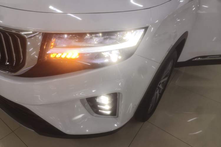 Used Geely Auto Haoyue 2022 1.8TD DCT Flagship 5-Seater Left Front Headlight