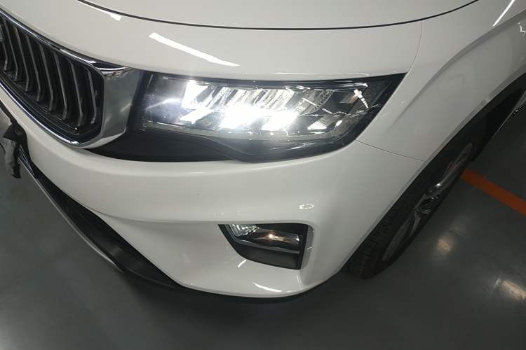 Used Geely Auto Haoyue 2022 1.8TD Automatic Comfort Model 7 Seats Left Front Headlight