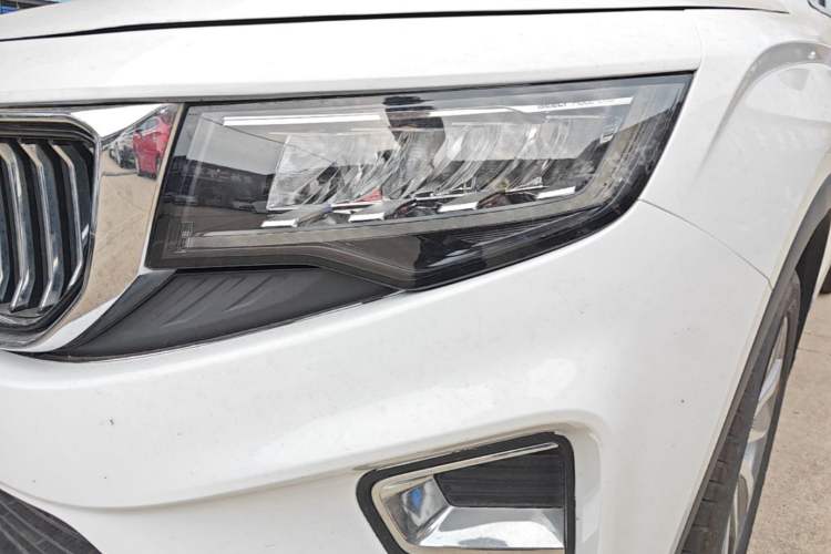 Used Geely Auto Haoyue 2022 1.8TD Automatic Prestige 7-Seater Left Front Headlight