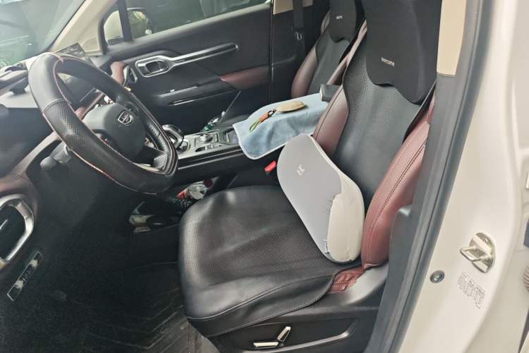 Used Geely Auto Haoyue 2022 1.8TD Automatic Prestige 7-Seater Left Front Seat
