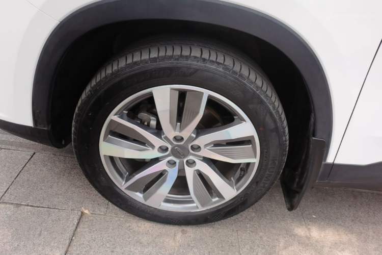 Used Geely Auto Haoyue 2022 1.8TD DCT Luxury 7-Seater Left Front Wheel Hub