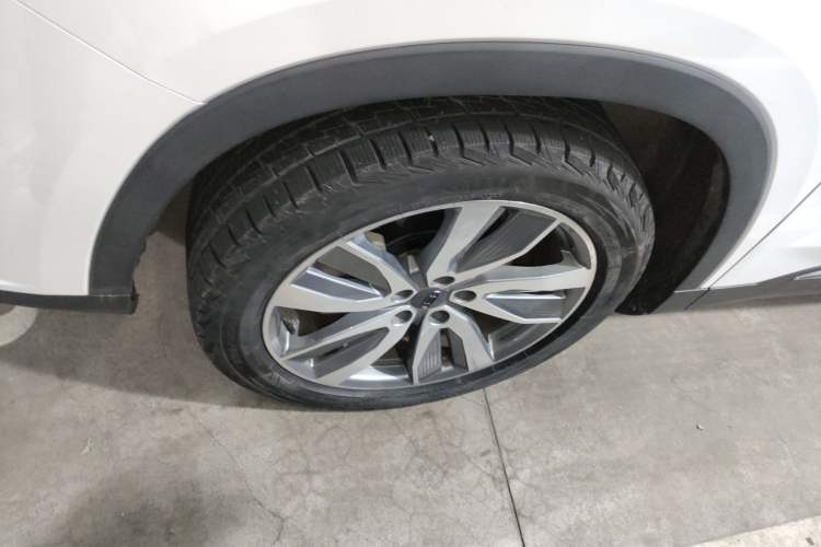 Used Geely Auto Haoyue 2022 1.8TD DCT Luxury 7-Seater Left Front Wheel Hub