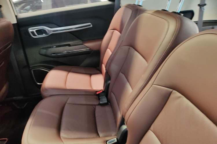 Used Geely Auto Haoyue 2022 1.8TD DCT Luxury 7-Seater Left Rear Seat