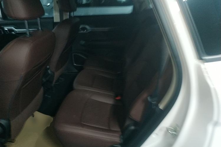 Used Geely Auto Haoyue 2022 1.8TD Automatic Comfort Model 7 Seats Left Rear Seat