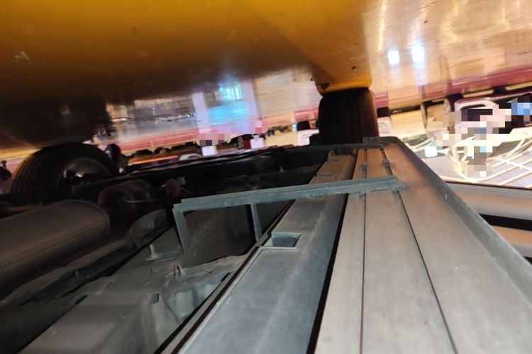 Used Geely Auto Haoyue 2022 1.8TD Automatic Prestige 7-Seater Left Side Sill
