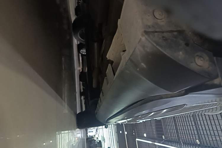Used Geely Auto Haoyue 2022 1.8TD DCT Flagship 7-Seater Left Side Sill