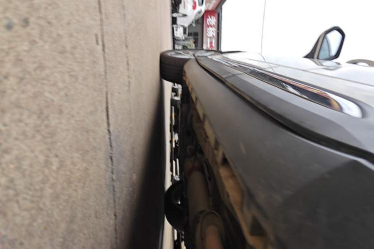 Used Geely Auto Haoyue 2022 1.8TD Automatic Prestige 7-Seater Left Side Sill