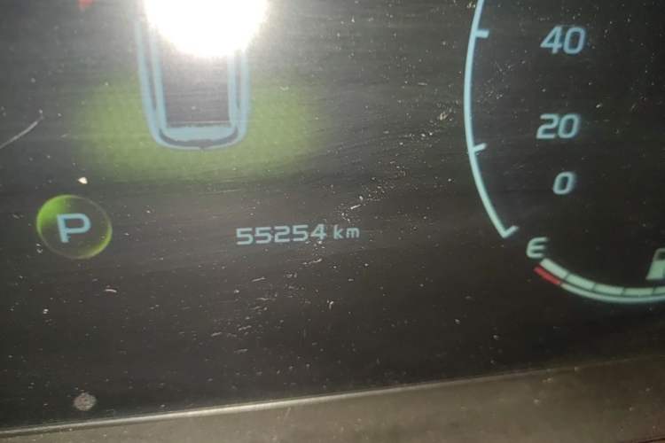Used Geely Auto Haoyue 2022 1.8TD DCT Luxury 7-Seater Odometer Close Up