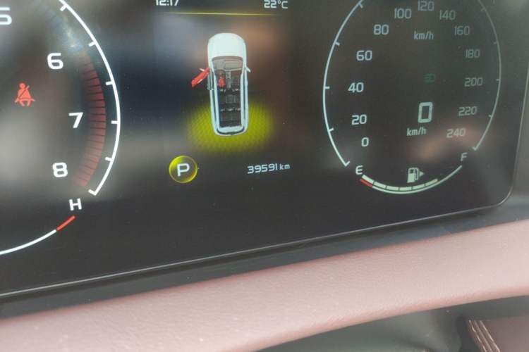 Used Geely Auto Haoyue 2022 1.8TD DCT Luxury 7-Seater Odometer Close Up