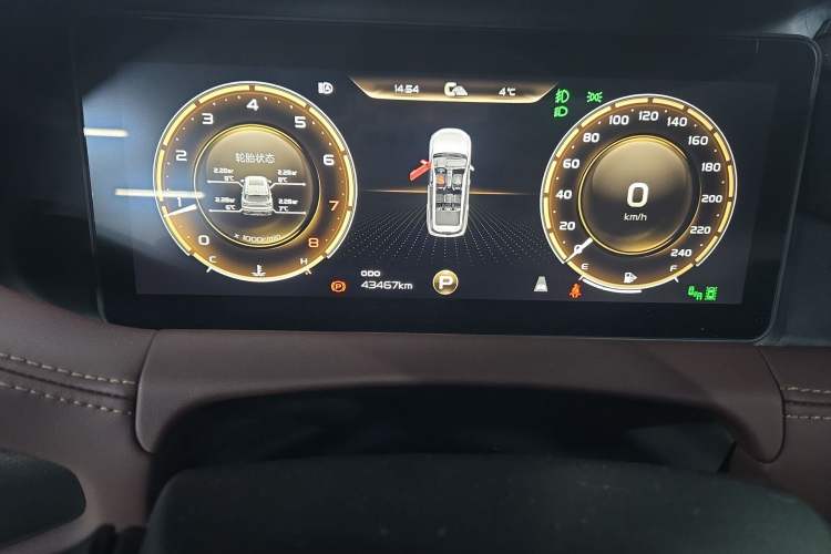 Used Geely Auto Haoyue 2022 1.8TD DCT Flagship 5-Seater Odometer Close Up