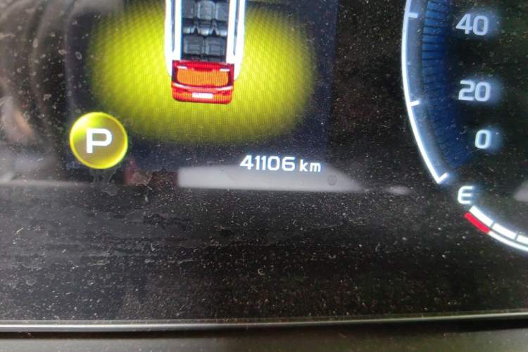 Used Geely Auto Haoyue 2022 1.8TD DCT Luxury 7-Seater Odometer Close Up