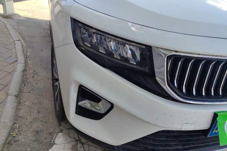 Used Geely Auto Haoyue 2022 1.8TD DCT Luxury 7-Seater Right Front Headlight