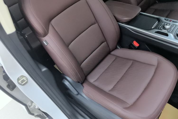 Used Geely Auto Haoyue 2022 1.8TD Automatic Prestige 7-Seater Right Front Seat