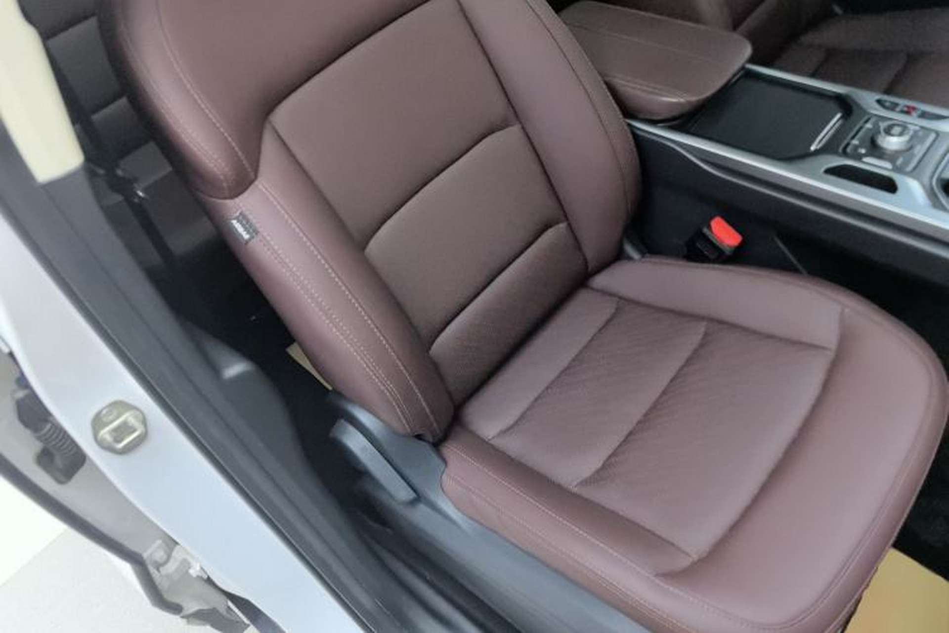 Used Geely Auto Haoyue 2022 1.8TD Automatic Prestige 7-Seater Right Front Seat