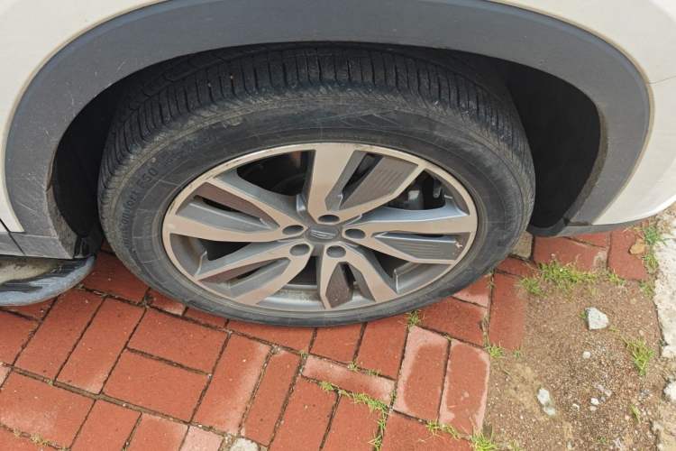Used Geely Auto Haoyue 2022 1.8TD DCT Luxury 7-Seater Right Front Wheel Hub