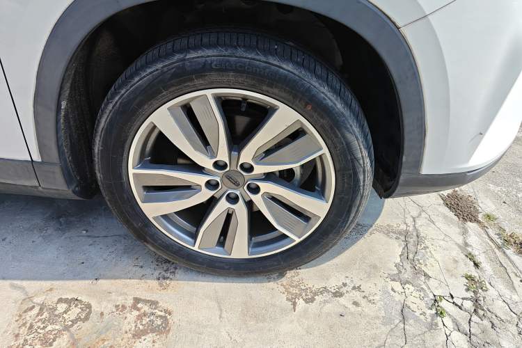 Used Geely Auto Haoyue 2022 1.8TD DCT Luxury 7-Seater Right Front Wheel Hub