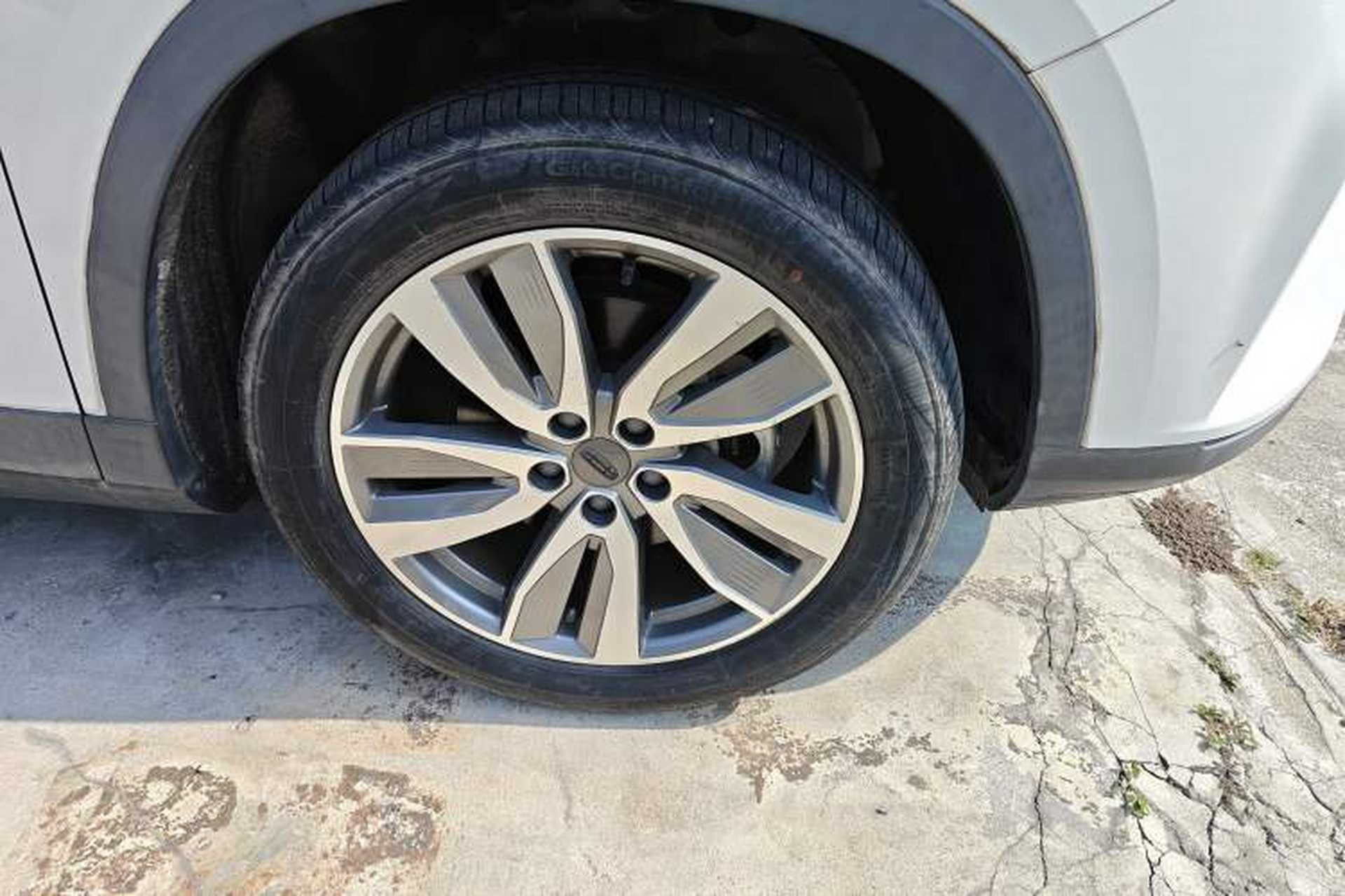 Used Geely Auto Haoyue 2022 1.8TD DCT Luxury 7-Seater Right Front Wheel Hub