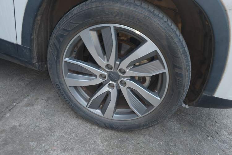 Used Geely Auto Haoyue 2022 1.8TD DCT Luxury 7-Seater Right Front Wheel Hub