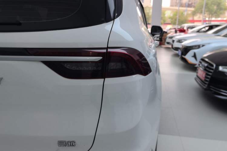 Used Geely Auto Haoyue 2022 1.8TD Automatic Prestige 7-Seater Right Rear Taillight
