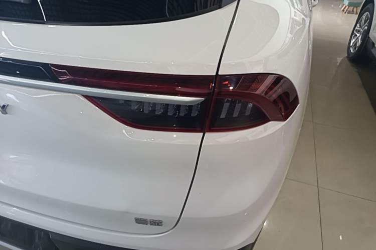 Used Geely Auto Haoyue 2022 1.8TD DCT Flagship 7-Seater Right Rear Taillight