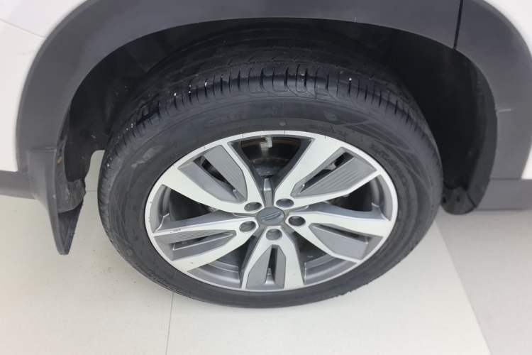 Used Geely Auto Haoyue 2022 1.8TD Automatic Prestige 7-Seater Right Rear Wheel Hub