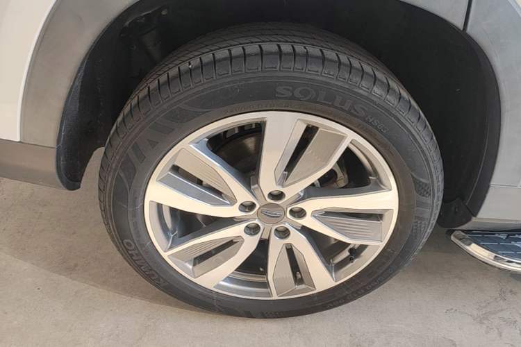 Used Geely Auto Haoyue 2022 1.8TD DCT Luxury 7-Seater Right Rear Wheel Hub
