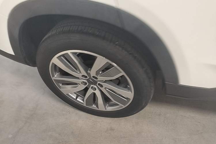 Used Geely Auto Haoyue 2022 1.8TD DCT Luxury 7-Seater Right Rear Wheel Hub