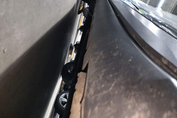 Used Geely Auto Haoyue 2022 1.8TD DCT Luxury 7-Seater Right Side Sill
