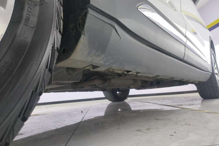 Used Geely Auto Haoyue 2022 1.8TD DCT Luxury 7-Seater Right Side Sill