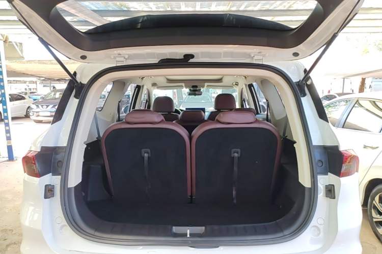 Used Geely Auto Haoyue 2022 1.8TD DCT Luxury 7-Seater Trunk