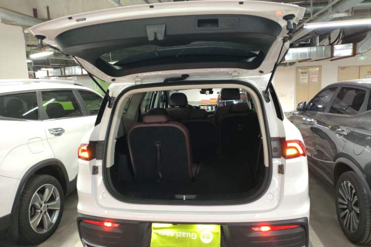 Used Geely Auto Haoyue 2022 1.8TD DCT Luxury 7-Seater Trunk