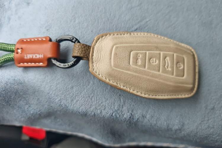 Used Geely Auto Haoyue 2022 1.8TD Automatic Prestige 7-Seater Vehicle Key