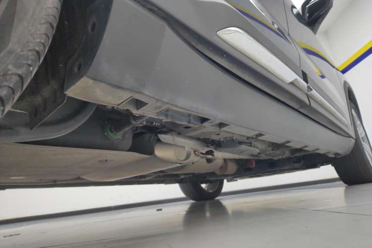 Used Geely Auto Haoyue L 2023 2.0T DCT Flagship Version Right Side Sill