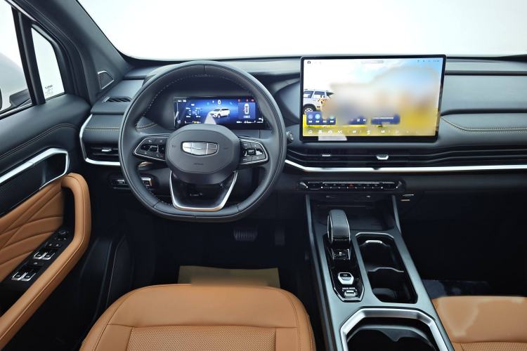 Used Geely Auto Haoyue L 2024 2.0T DCT Flagship Version Interior 4