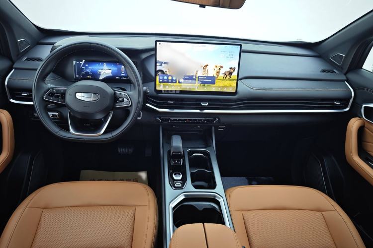 Used Geely Auto Haoyue L 2024 2.0T DCT Flagship Version Interior 5