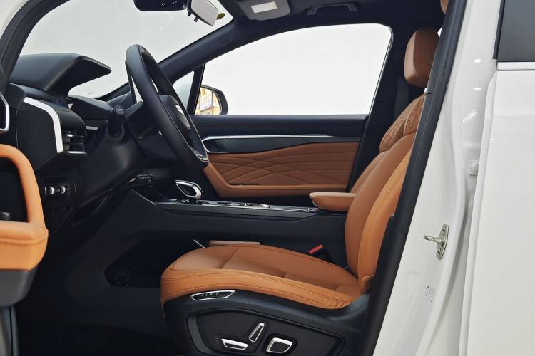 Used Geely Auto Haoyue L 2024 2.0T DCT Flagship Version Interior 7