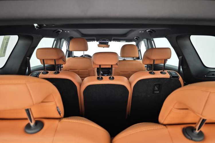 Used Geely Auto Haoyue L 2024 2.0T DCT Flagship Version Interior 9
