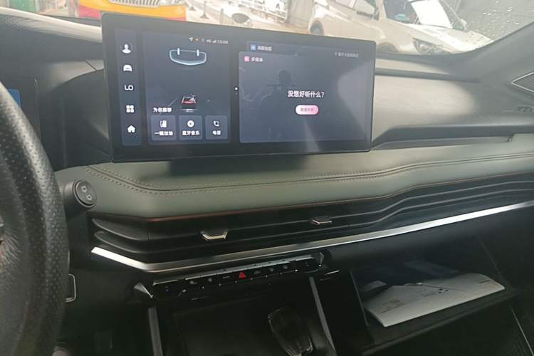 Used Geely Auto Haoyue L 2023 2.0T DCT Prestige Edition Audio And AC Panel