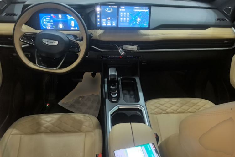 Used Geely Auto Haoyue L 2023 2.0T DCT Flagship Version Center Console