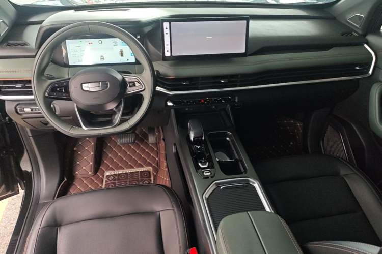 Used Geely Auto Haoyue L 2023 2.0T DCT Luxury Version Center Console