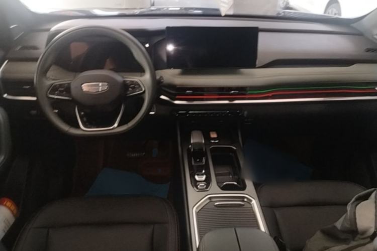 Used Geely Auto Haoyue L 2023 2.0T DCT Luxury Version Center Console
