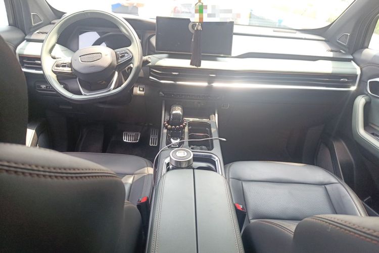 Used Geely Auto Haoyue L 2023 2.0T DCT Prestige Edition Center Console