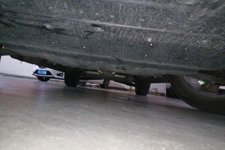 Used Geely Auto Haoyue L 2023 2.0T DCT Prestige Edition Chassis Front