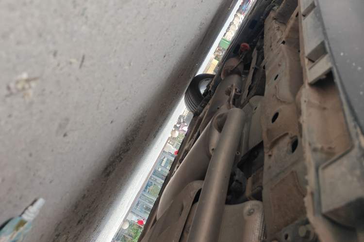 Used Geely Auto Haoyue L 2023 2.0T DCT Prestige Edition Chassis Rear Left