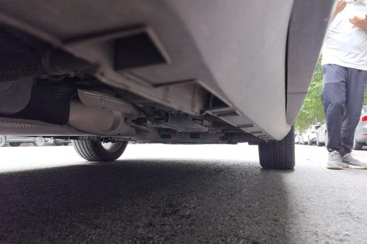 Used Geely Auto Haoyue L 2023 2.0T DCT Prestige Edition Chassis Rear Right