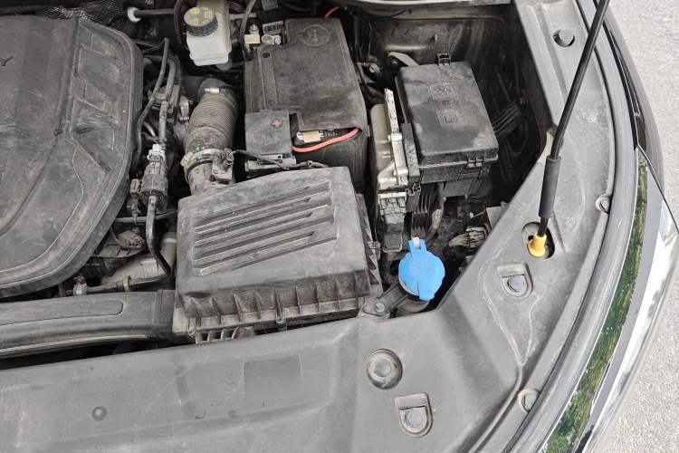 Used Geely Auto Haoyue L 2023 2.0T DCT Flagship Version Engine Bay Left