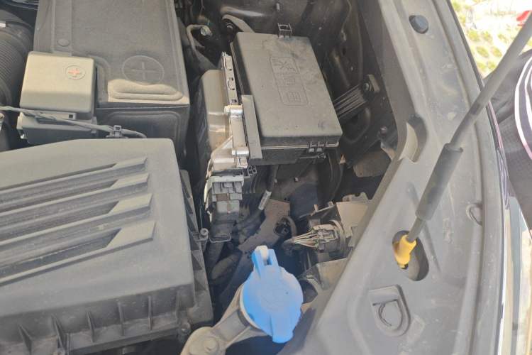 Used Geely Auto Haoyue L 2023 2.0T DCT Prestige Edition Engine Bay Left