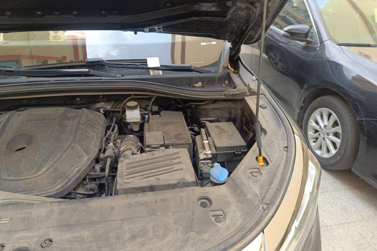 Used Geely Auto Haoyue L 2023 2.0T DCT Prestige Edition Engine Bay Left