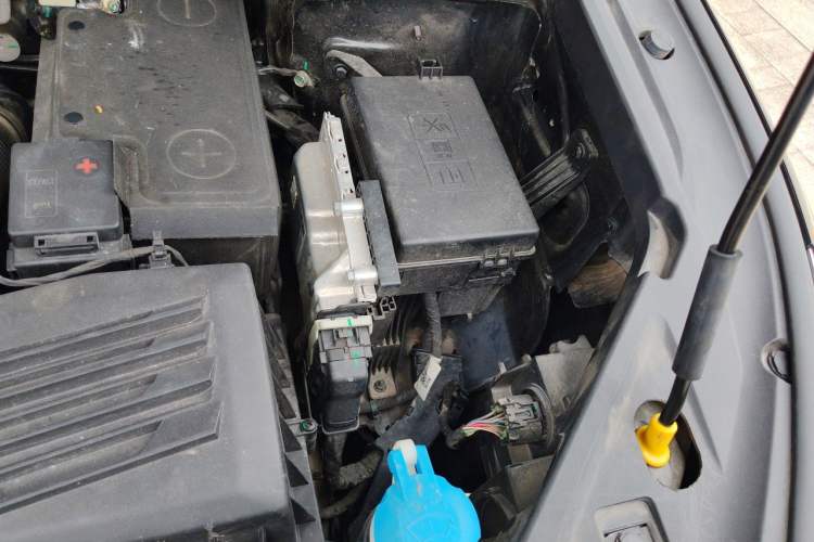 Used Geely Auto Haoyue L 2023 2.0T DCT Prestige Edition Engine Bay Left